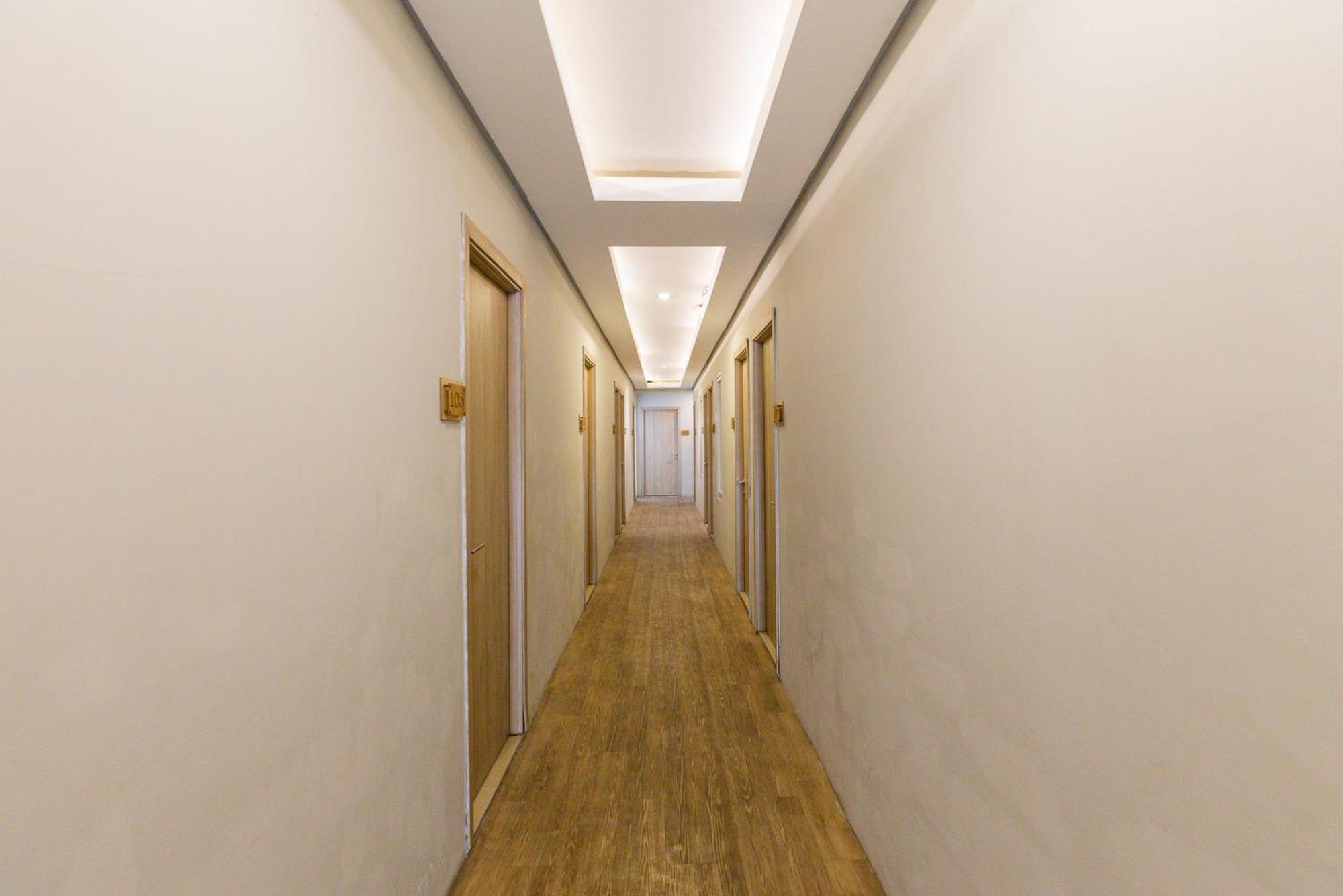 Reddoorz Plus Syariah Near Mall Pondok Indah Джакарта Экстерьер фото